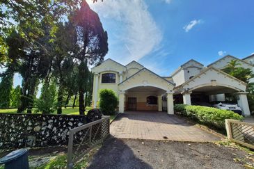 KGSAAS Golf Club, Seksyen 13