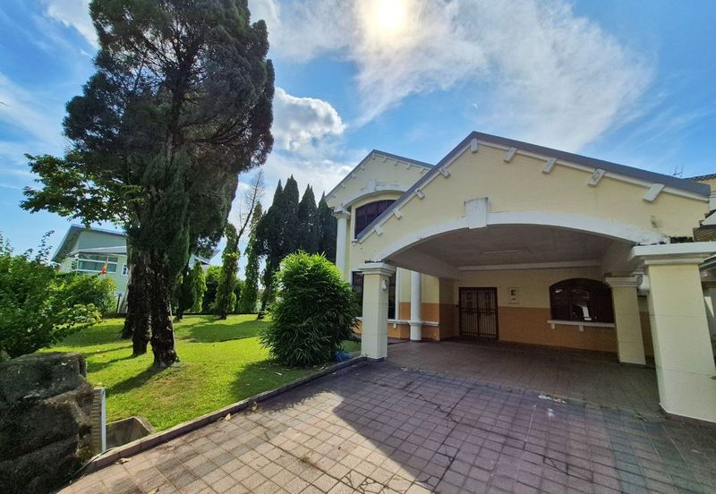 KGSAAS Golf Club, Seksyen 13