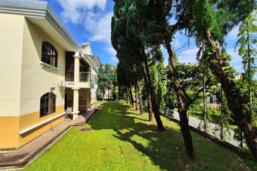 KGSAAS Golf Club, Seksyen 13