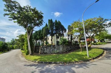 KGSAAS Golf Club, Seksyen 13