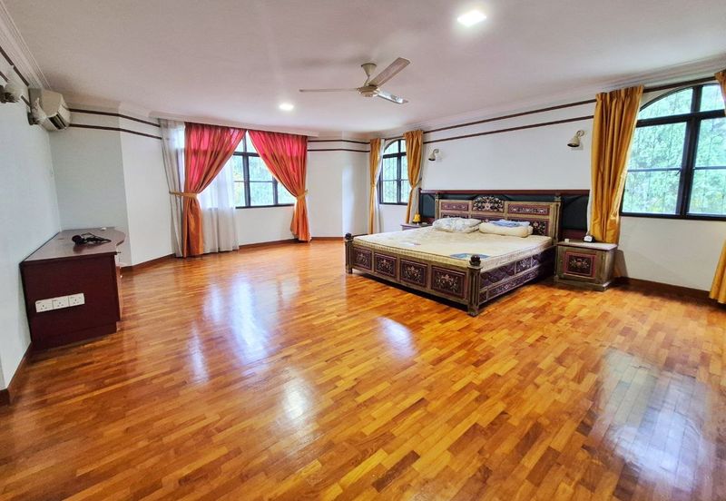 KGSAAS Golf Club, Seksyen 13