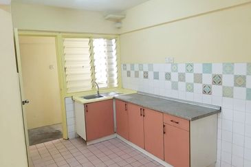 Pangsapuri Perdana, Seksyen 13