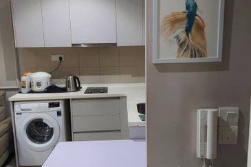 I Residence @ I City