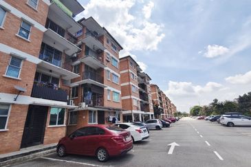 Alam Budiman Condominium (Pangsapuri Alam Budiman)