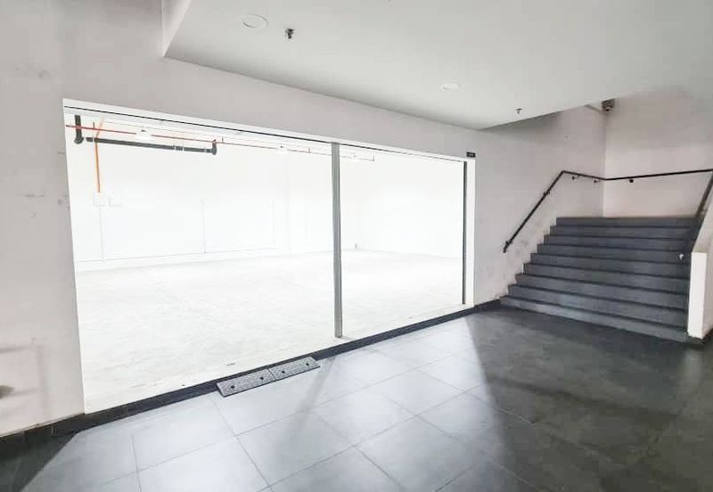 Radia Retail, Seksyen U8