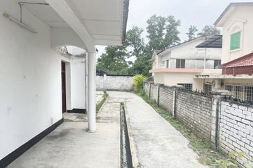 Sikamat Acasia Country Heights