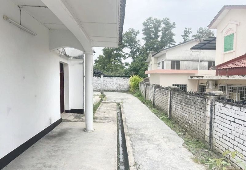 Sikamat Acasia Country Heights