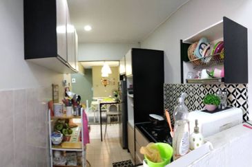 Sri Puteri (Earls Court), Ukay Perdana