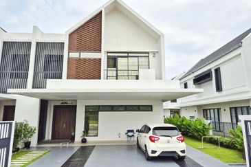 Elmina Green The Eighth @ City of Elmina