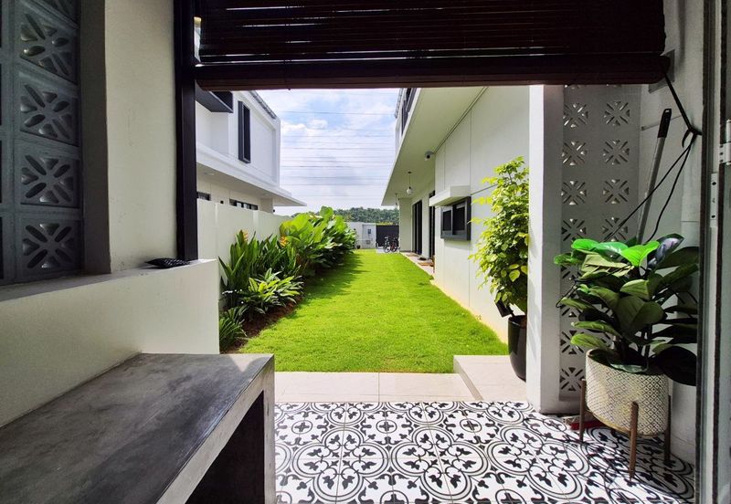 Elmina Green The Eighth @ City of Elmina