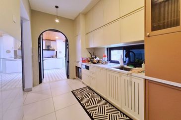 Elmina Green The Eighth @ City of Elmina