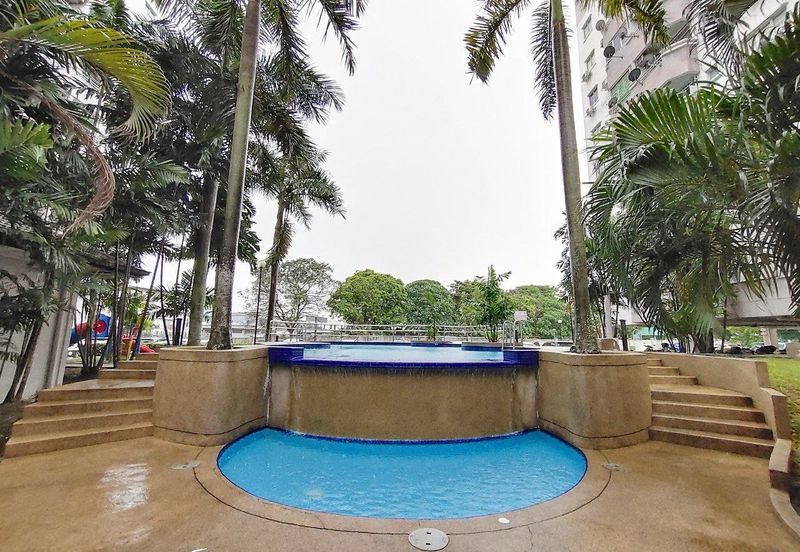 Pangsapuri Jati, Taman Subang Mewah