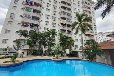 Pangsapuri Jati, Taman Subang Mewah