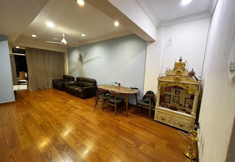 Pangsapuri Jati, Taman Subang Mewah