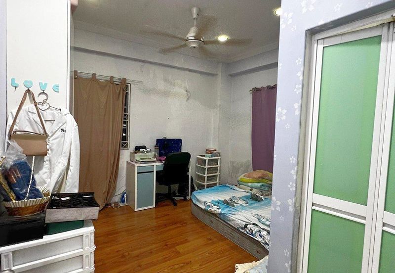 Pangsapuri Jati, Taman Subang Mewah