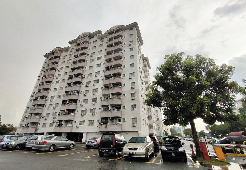 Pangsapuri Jati, Taman Subang Mewah