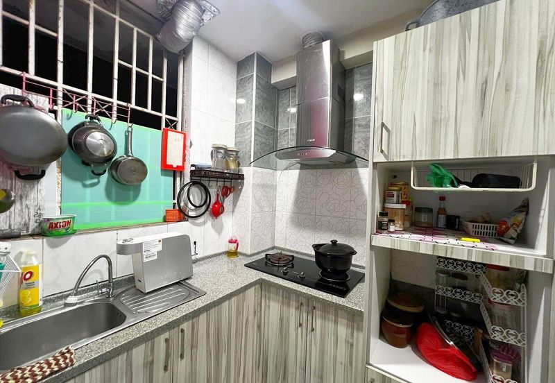 Pangsapuri Jati, Taman Subang Mewah