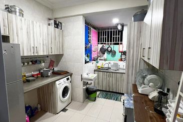 Pangsapuri Jati, Taman Subang Mewah