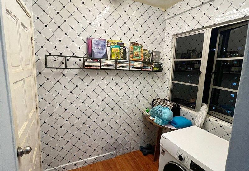 Pangsapuri Jati, Taman Subang Mewah