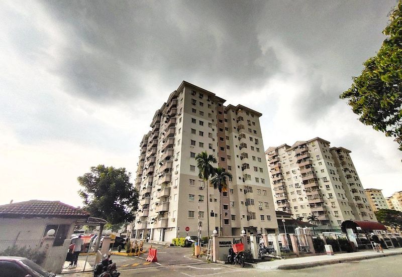 Pangsapuri Jati, Taman Subang Mewah