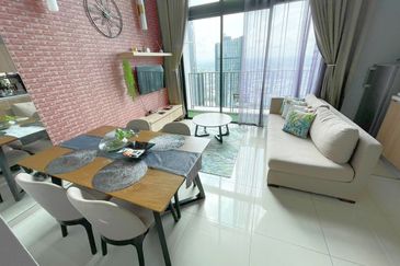 I Residence @ I City