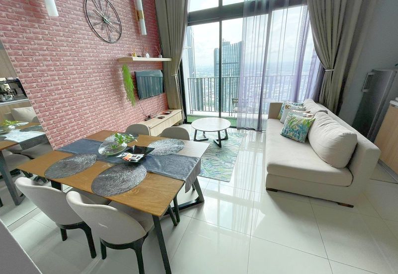 I Residence @ I City