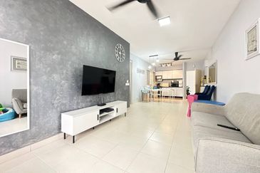 De Bayu Apartment @ Setia Alam