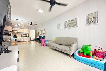 De Bayu Apartment @ Setia Alam