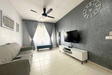 De Bayu Apartment @ Setia Alam