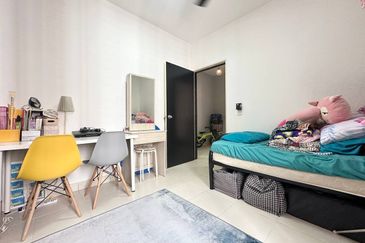 De Bayu Apartment @ Setia Alam