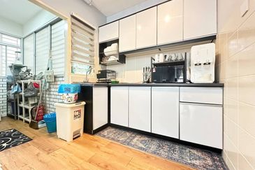 De Bayu Apartment @ Setia Alam