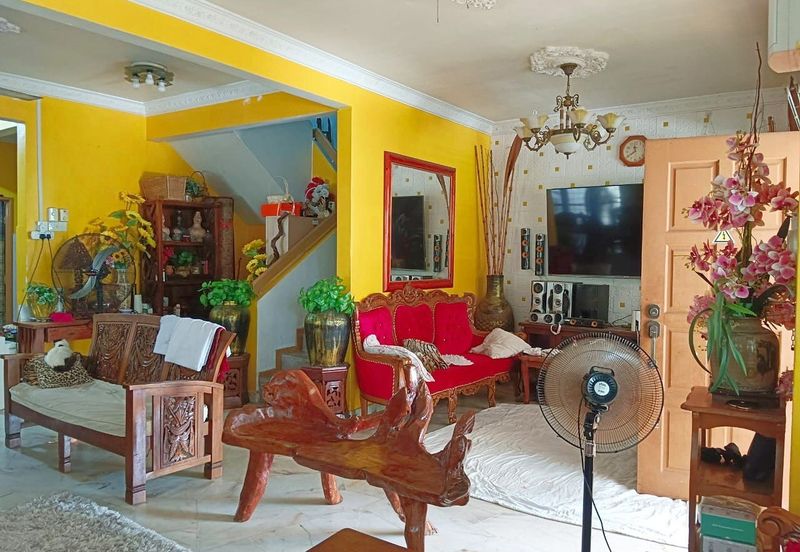 Jalan Putra Permai 10/4 C