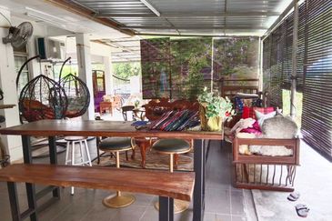 Jalan Putra Permai 10/4 C