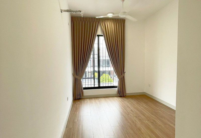 Elmina Green Three @ City of Elmina