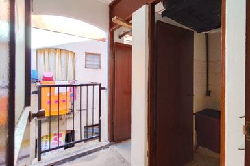 Flat Kampung Lindungan / Flat Petaling Jaya Selatan