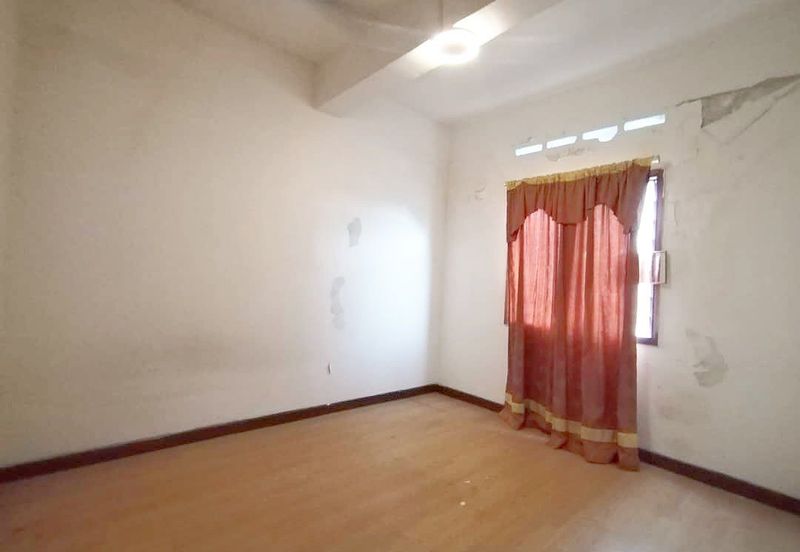 Subang Perdana Goodyear Court 10