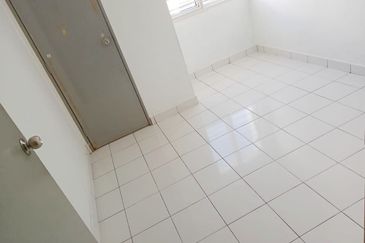 Jalan Uranus U5/122C