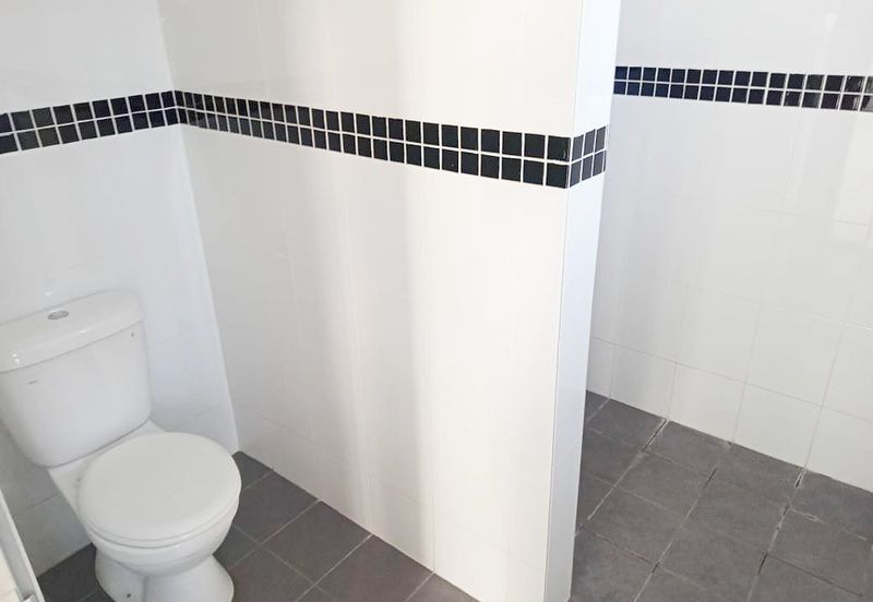 Jalan Uranus U5/122C