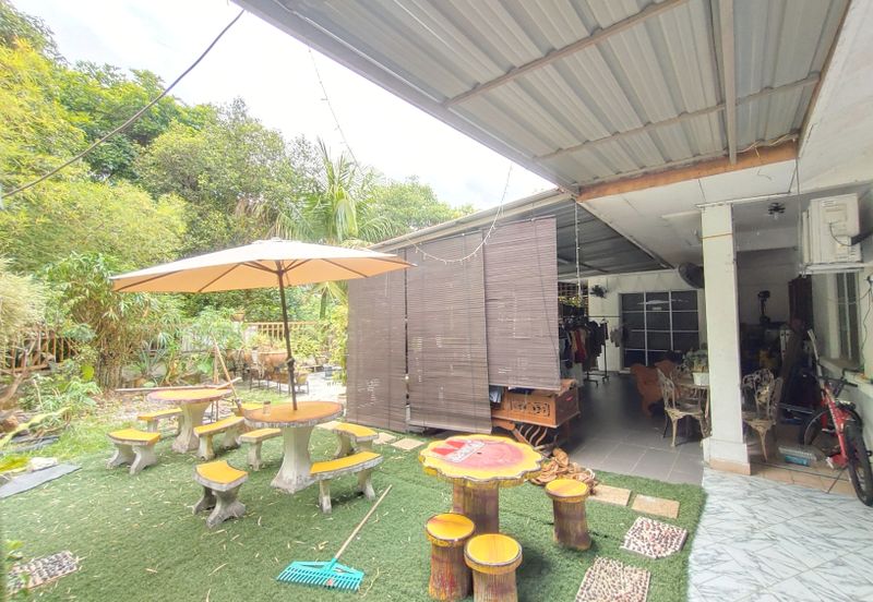 Jalan Putra Permai 10/4 C