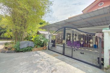 Jalan Putra Permai 10/4 C