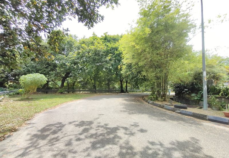 Jalan Putra Permai 10/4 C