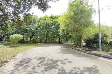 Jalan Putra Permai 10/4 C