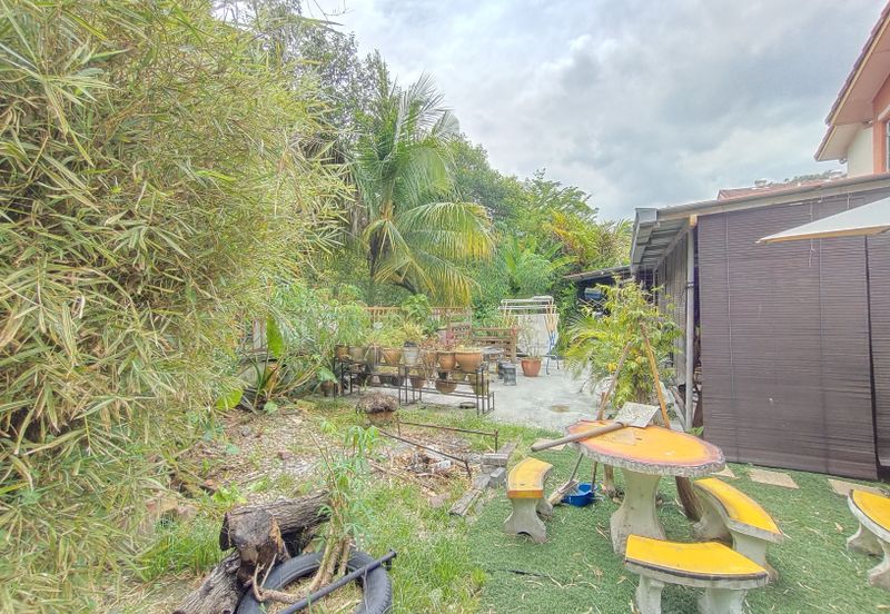 Jalan Putra Permai 10/4 C