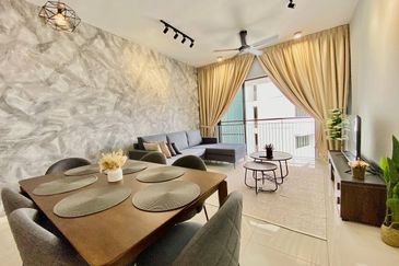 Renai Jelutong Residences