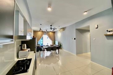 Renai Jelutong Residences