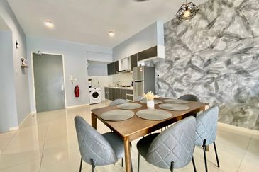 Renai Jelutong Residences