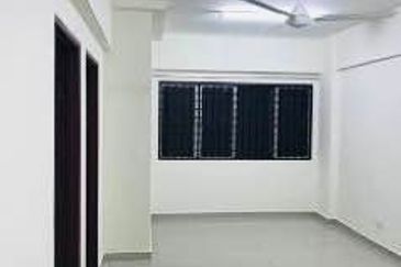 Meranti Apartment, Taman Subang Mewah