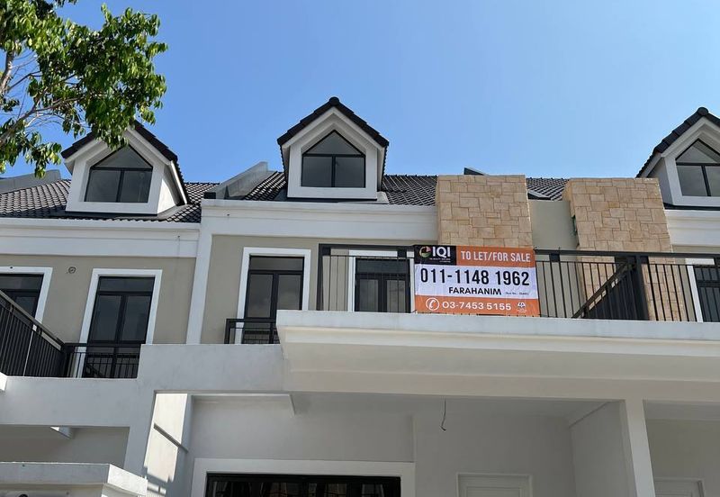 Monet Springtime @ Sunsuria City