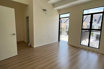 Monet Springtime @ Sunsuria City