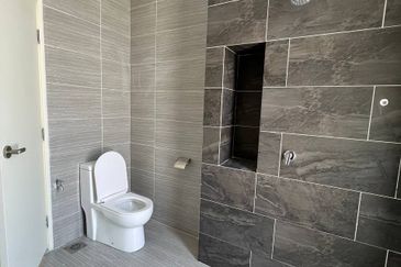 Monet Springtime @ Sunsuria City